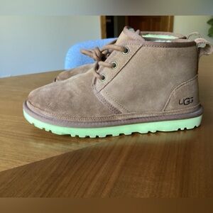 ‼️BF SALE‼️UGG Neumal Chestnut Brown Boots with  Lime Green Bottoms